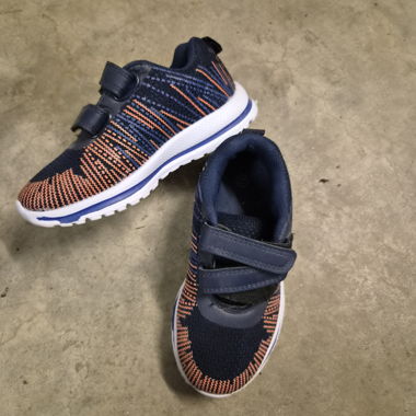 Marineblaue Kinderschuhe 27