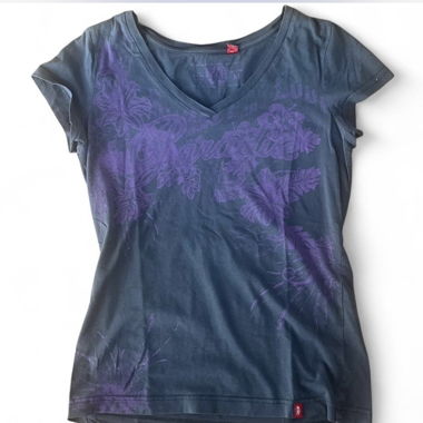 vintage Y2K graphic t-shirt