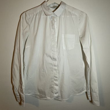 Langärmlige, weisse Business-Bluse
