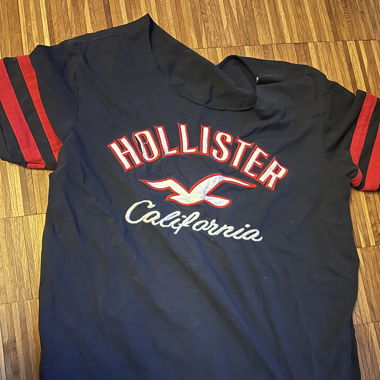 Hollister shoulder off shirt