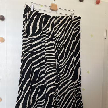 Pantalon patte d’eph zébré.