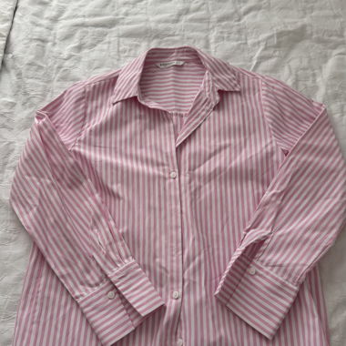 Camicia a righe rosa Stradivarius