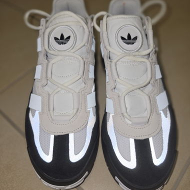 Adidas Sneaker in Schwarz/Weiss