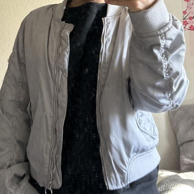 Graue Bomber Jacke 