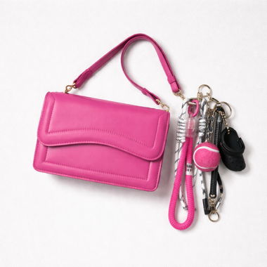 Borsa rosa scuro con portachiavi