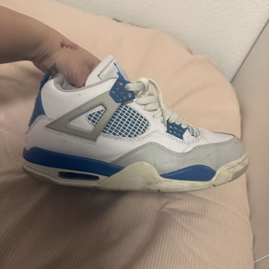 Air Jordan 4 Retro