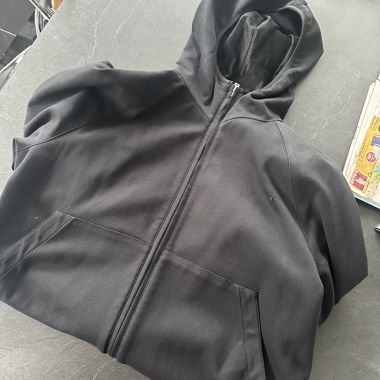 Giacca con cappuccio con zip nera taglia XL