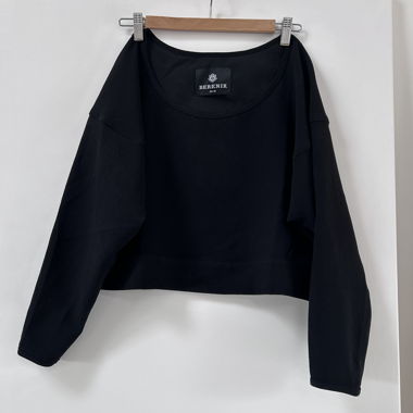 Black Cropped Sweatshirt