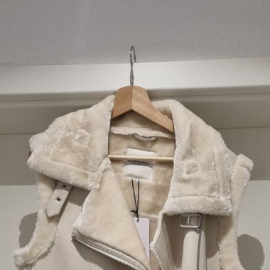 Vest Birch Broadway
