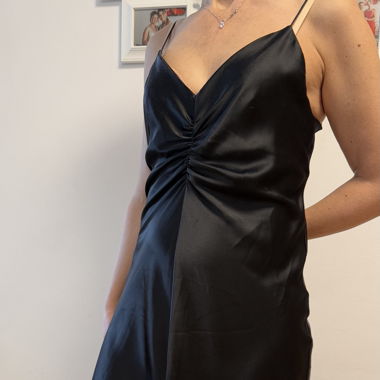 Robe Zara noire satinée M