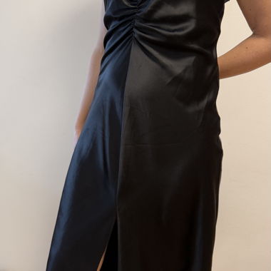 Robe Zara noire satinée M