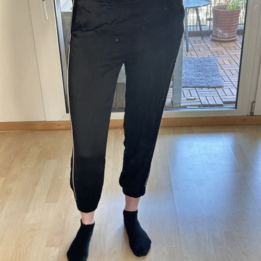 Schwarze Jogginghose