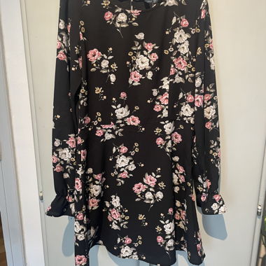 Dress with floral print