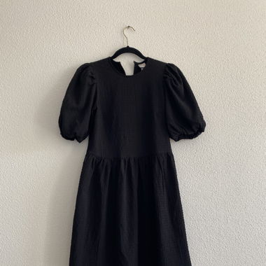 H&M schwarzes Puffärmel kurzes Kleid Gr. S