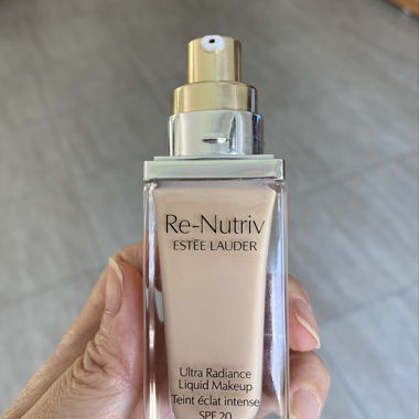 Estee Lauder Re-Nutriv Foundation
