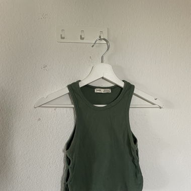 Grünes Crop Top