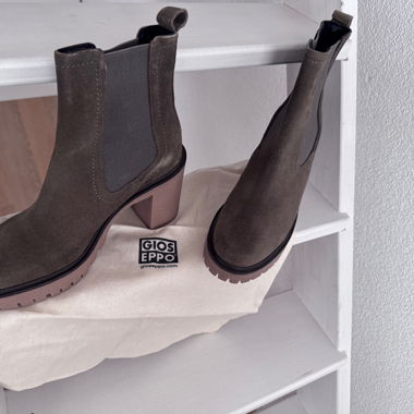 Gioseppo Chelsea Boots