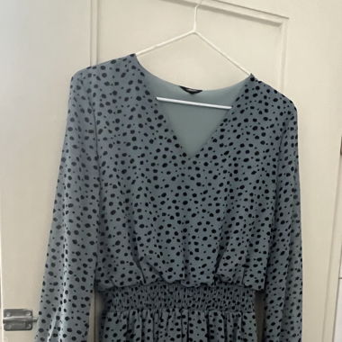 Kleid mit langen Ärmeln, Grösse M