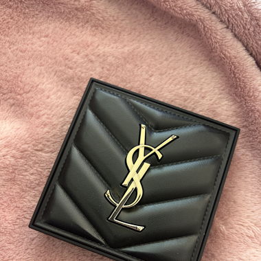 YSL All Hours Hyper Finish Puder
