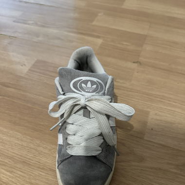 Adidas campus