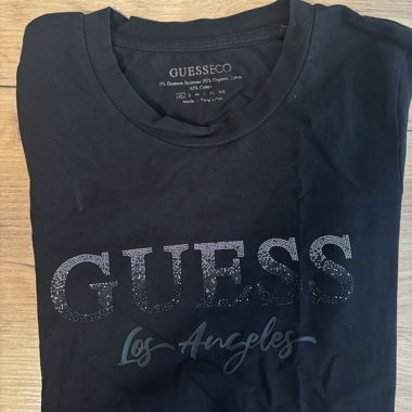 GUESS 2000s VIBES Shirt