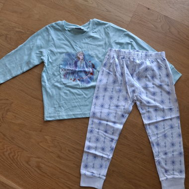 Frozen Pyjamas