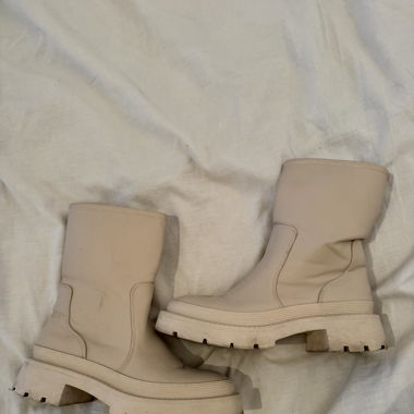 Beige Winter Boots