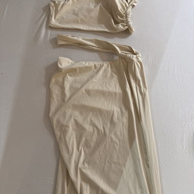 Abito avvolgente beige