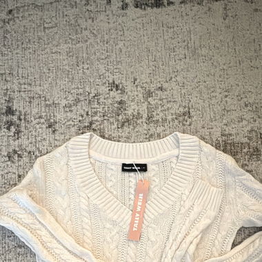 Cream Dream – Eleganter weisser Strickpullover