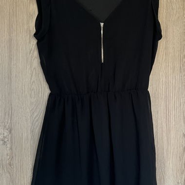 Pretty small black dress M