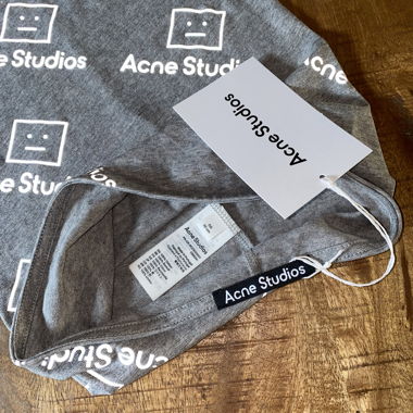 Acne Studios scarf- buff 