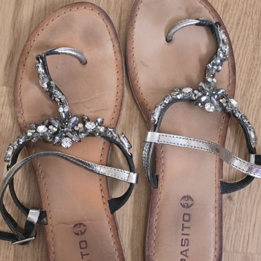 Pásito Sandals with Rhinestones