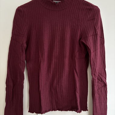 Top a maniche lunghe bordeaux