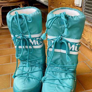 MOON BOOTS