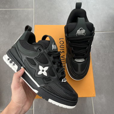 LV LOUIS VUITTON SKATE SNEAKER BLACK 42