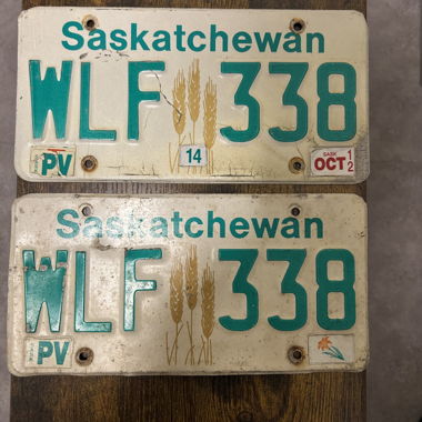 2x Paar Autoschild, Saskatchewan WLF 338 - Kanada