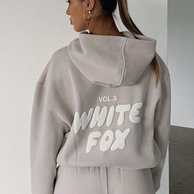Sweat à capuche White Fox Boutique gris