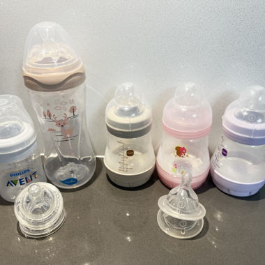 Newborn baby bottles