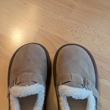 Gemütliche Haus slippers / Hausschuhe