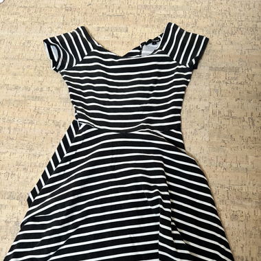 Gestreiftes Kleid