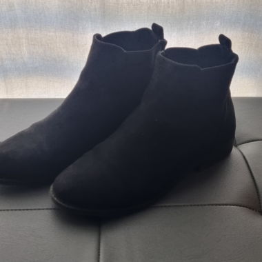 Boots 38