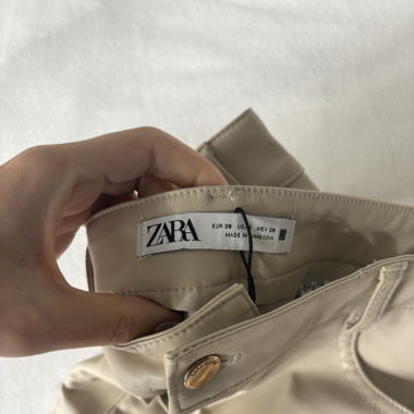 Zara Hose Beige / Kunstleder 