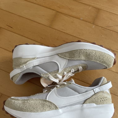 NIKE sneaker