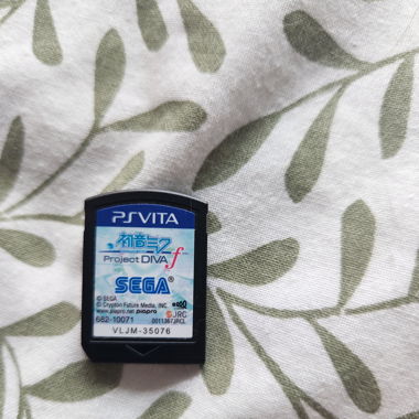 PSVITA - HATSUNE MIKU: PROJECT DIVA F