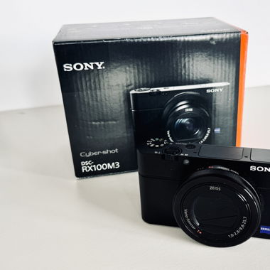 Sony DSC-RX100M3 & div. Zubehör.