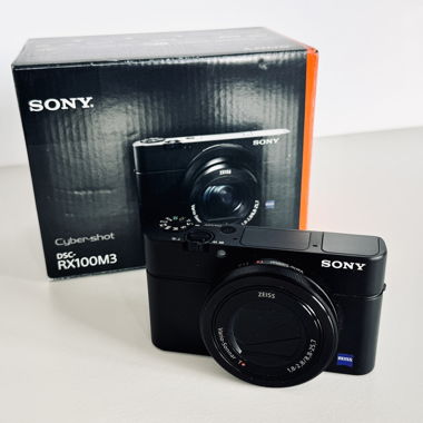 Sony DSC-RX100M3 & div. Zubehör.