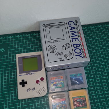 Gameboy plus 4 games 