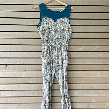Ärmelloser Jumpsuit