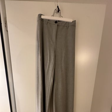 Hose grau