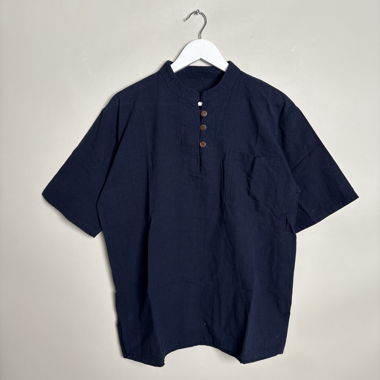Top blu navy con bottoni